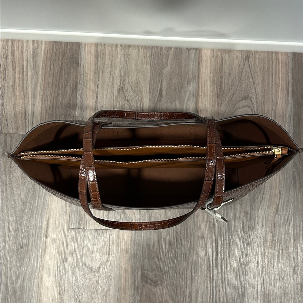 Tory Burch Perry Embossed Leather Triple Compartment Tote - Picture 6 of 9